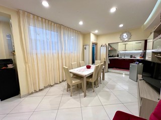 Trilocale in Vendita a Napoli, 295'000&euro;, 76 m²