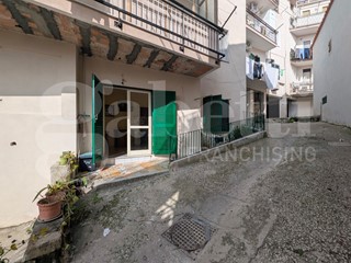 Trilocale in Vendita a Bacoli, 150'000&euro;, 60 m²