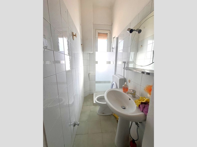 Bilocale in Vendita a Legnano, 90'000&euro;, 60 m²