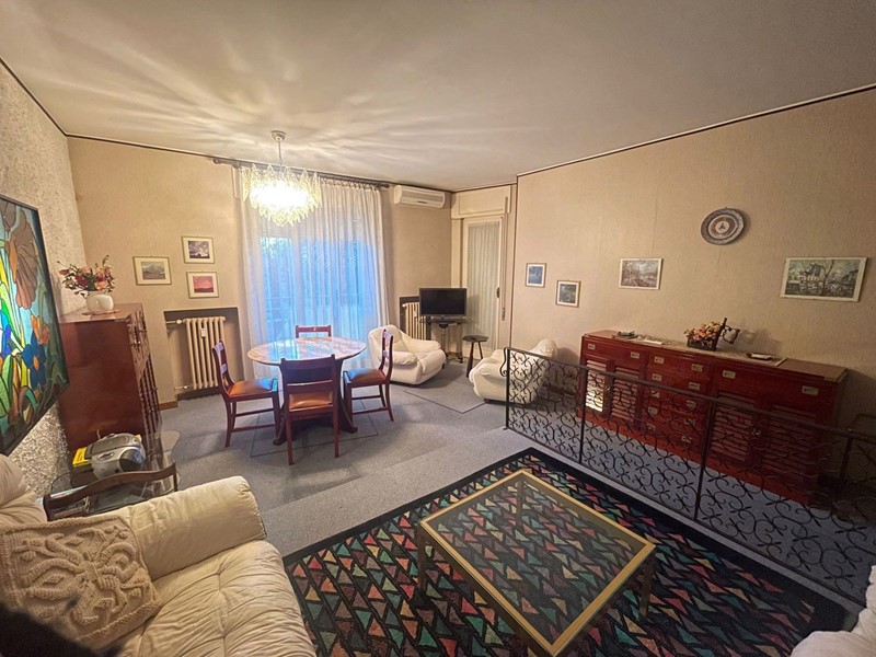 Quadrilocale in Vendita a Sanremo, 260'000&euro;, 120 m², arredato