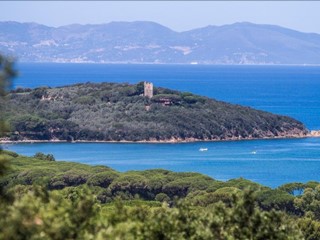 Appartamento in Vendita a Castiglione della Pescaia, 304 m²