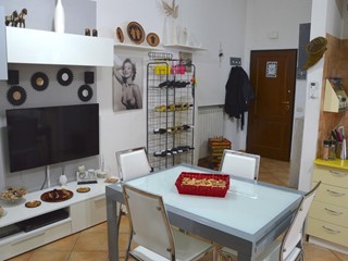 Trilocale in Vendita a Formia, 240'000&euro;, 70 m², arredato
