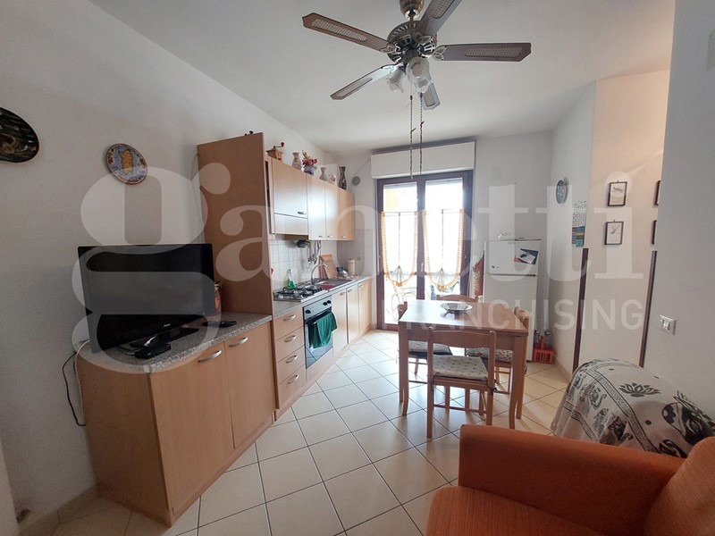 Trilocale in Vendita a Alba Adriatica, 135'000&euro;, 60 m², arredato