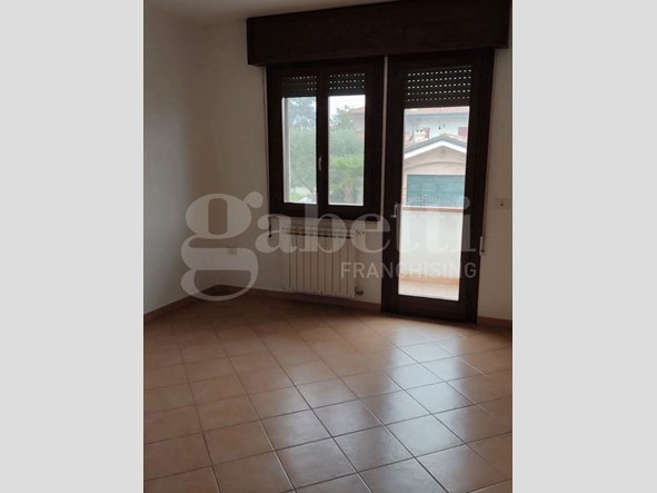 Appartamento in Vendita a Gavello, 45'000&euro;, 70 m², con Box