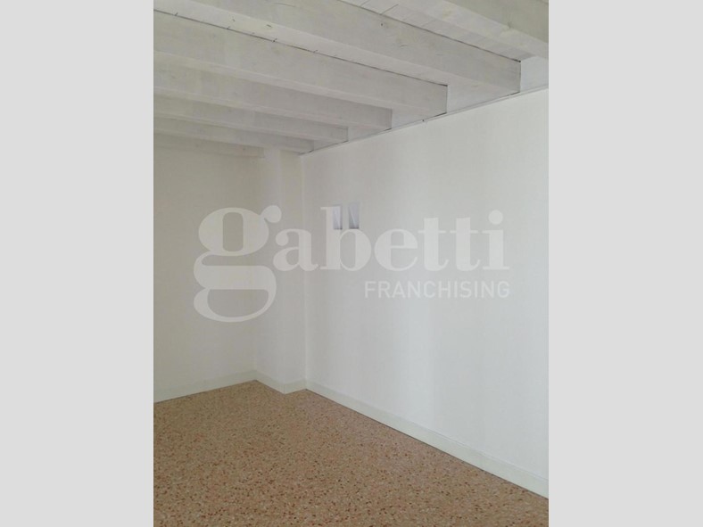 Appartamento in Affitto a Treviso, 2'200&euro;, 160 m², con Box