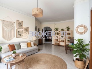 Appartamento in Vendita a Carrara, zona Marina di Carrara, 219'000&euro;, 130 m², con Box
