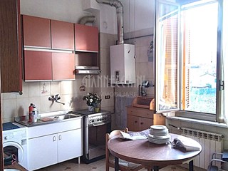 Quadrilocale in Vendita a La Spezia, zona via Carducci, 135'000&euro;, 108 m²