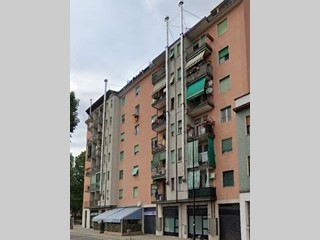 Bilocale in Vendita a Limbiate, 33'000&euro;, 45 m²