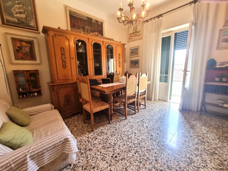 Appartamento in Vendita a Viareggio, 360'000&euro;, 100 m²