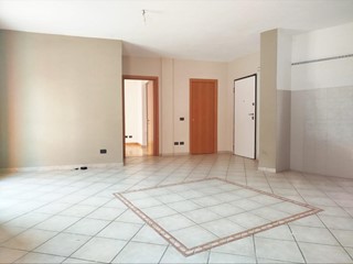 Appartamento in Vendita a Arcola, zona Baccano, 168'000&euro;, 95 m², con Box