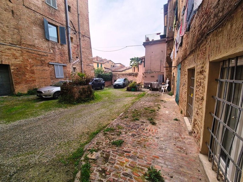 Appartamento in Vendita a Siena, 295'000&euro;, 104 m², arredato