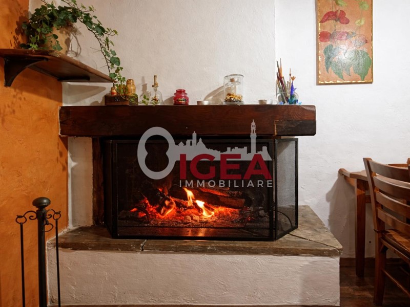 Bilocale in Vendita a Colle di Val D'Elsa, zona Campiglia, 65'000&euro;, 44 m², arredato