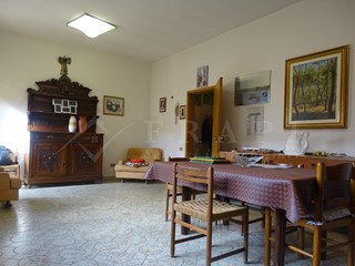 Attico in Vendita a Agliana, zona San Piero Agliana, 229'000&euro;, 160 m², arredato