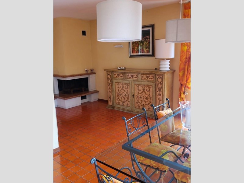 Attico in Affitto a Massa, zona Ronchi, 1'600&euro;, 120 m², arredato