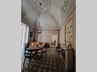 Appartamento in Vendita a Brindisi, 298'000&euro;, 305 m²