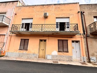 Quadrilocale in Vendita a Sant'Antioco, 135'000&euro;, 120 m²