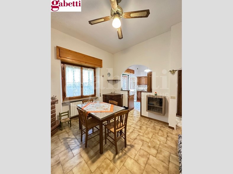 Appartamento in Vendita a Gaiole in Chianti, 145'000&euro;, 89 m²