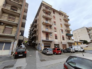 Trilocale in Vendita a Messina, 85'000&euro;, 78 m², arredato