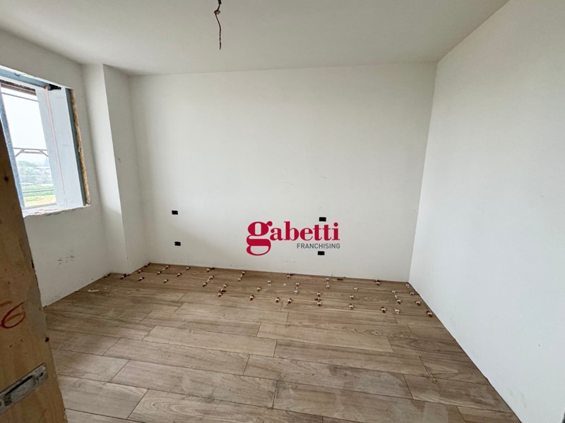 Bilocale in Vendita a Rimini, 220'000&euro;, 63 m², con Box