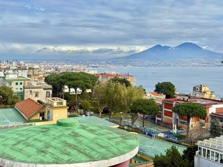 Trilocale in Affitto a Napoli, 1'750&euro;, 88 m², arredato