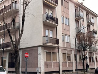 Trilocale in Vendita a Avezzano, 89'000&euro;, 100 m², arredato