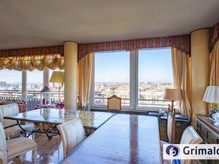 Appartamento in Affitto a Roma, 8'500&euro;, 470 m², arredato, con Box