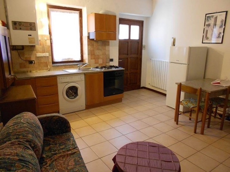 Bilocale in Affitto a Ispra, zona centro, 420&euro;, 45 m², arredato