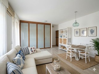 Bilocale in Vendita a Lerici, zona Pugliola, 173'000&euro;, 58 m², arredato