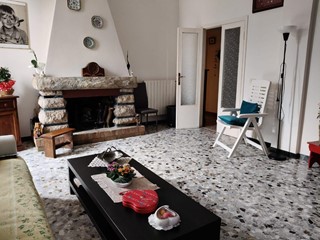 Quadrilocale in Vendita a Seravezza, zona Querceta, 285'000&euro;, 100 m², arredato