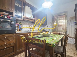 Quadrilocale in Vendita a Rosignano Marittimo, zona Castelnuovo Misericordia, 145'000&euro;, 96 m²