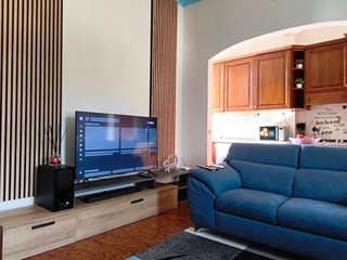 Quadrilocale in Vendita a Massa, zona Romagnano, 145'000&euro;, 99 m², arredato