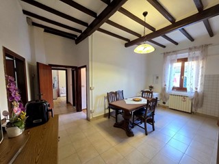 Quadrilocale in Vendita a Fucecchio, 165'000&euro;, 85 m², con Box