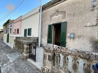 Appartamento in Vendita a Alessano, zona Montesardo, 120'000&euro;, 100 m²