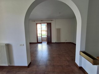 Appartamento in Vendita a Empoli, 360'000&euro;, 160 m², con Box