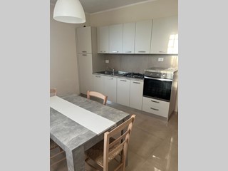 Quadrilocale in Affitto a Massa, 900&euro;, 85 m², arredato