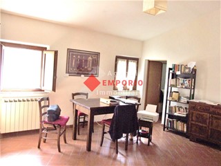 Quadrilocale in Vendita a Vicopisano, zona San Giovanni Alla Vena, 108'000&euro;, 70 m²