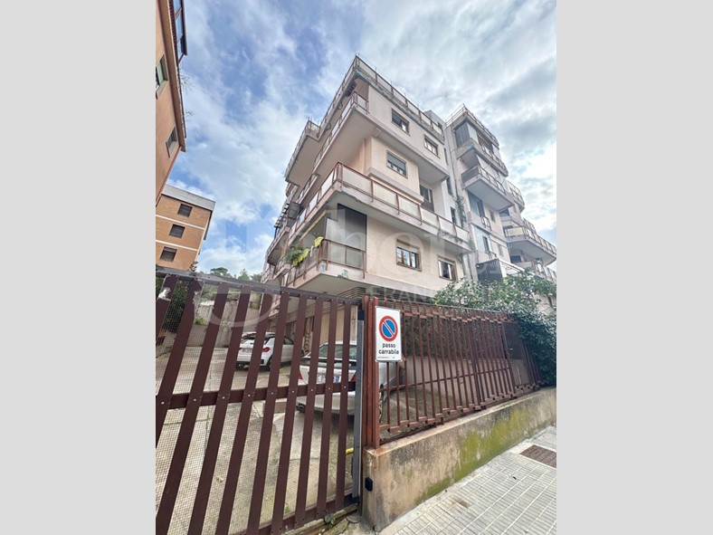 Quadrilocale in Vendita a Cagliari, 299'000&euro;, 125 m²