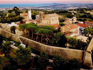 Quadrilocale in Vendita a Senigallia, 130'000&euro;, 112 m²