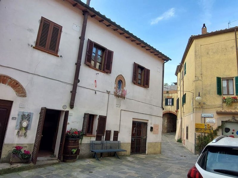 Bilocale in Vendita a Grosseto, 80'000&euro;, 55 m², arredato