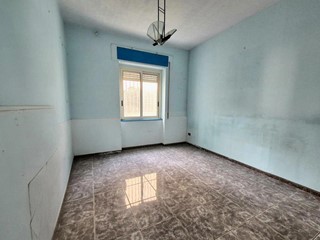 Trilocale in Vendita a Caivano, 89'000&euro;, 80 m²