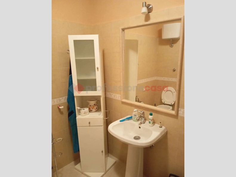 Quadrilocale in Vendita a Cervara di Roma, 59'000&euro;, 125 m², arredato