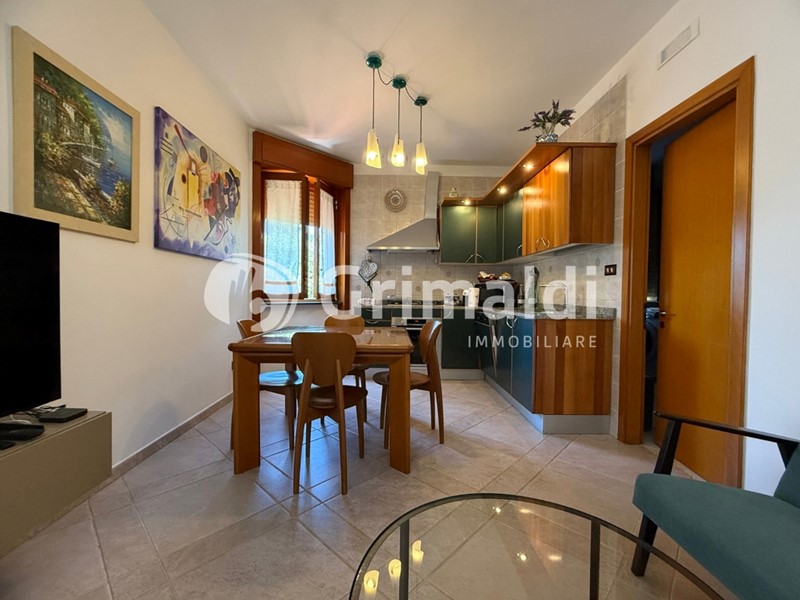 Appartamento in Vendita a Salerno, 630'000&euro;, 220 m²