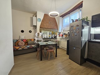 Trilocale in Vendita a Firenze, 258'000&euro;, 65 m², arredato