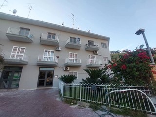 Quadrilocale in Vendita a Napoli, 268'000&euro;, 95 m²