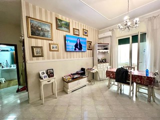 Quadrilocale in Vendita a Napoli, 315'000&euro;, 100 m²