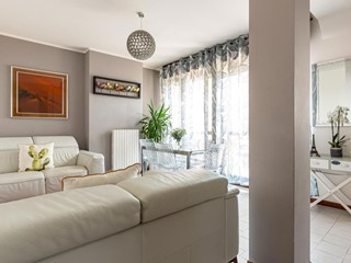 Quadrilocale in Vendita a Legnano, 225'000&euro;, 130 m², arredato