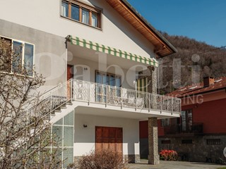 Appartamento in Vendita a Porte, 275'000&euro;, 305 m²