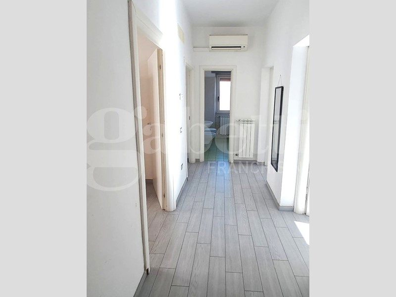 Trilocale in Vendita a Pescara, 150'000&euro;, 83 m², arredato