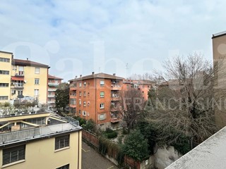 Appartamento in Vendita a Bologna, 599'000&euro;, 150 m²