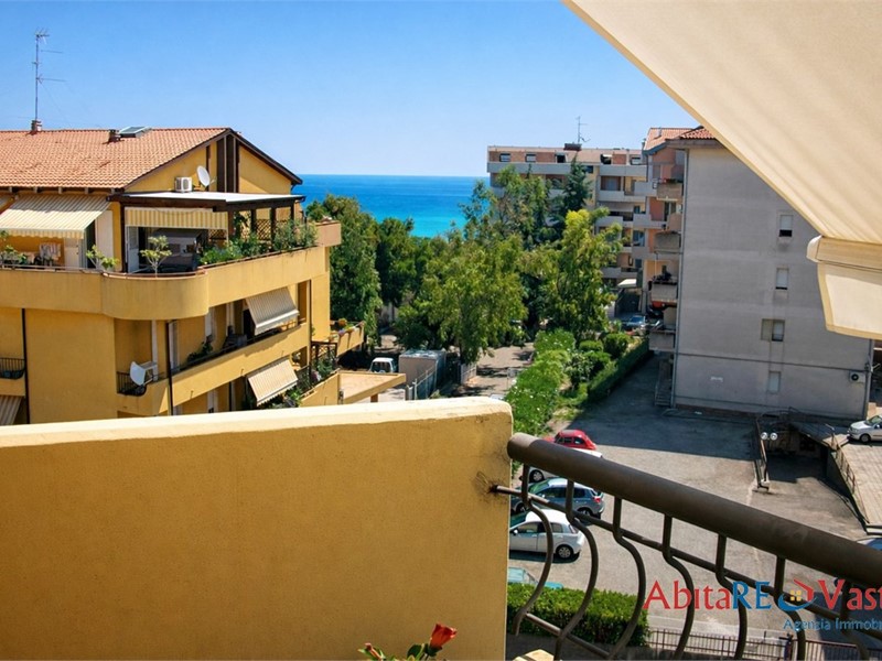 Attico in Affitto a Vasto, 700&euro;, 142 m²